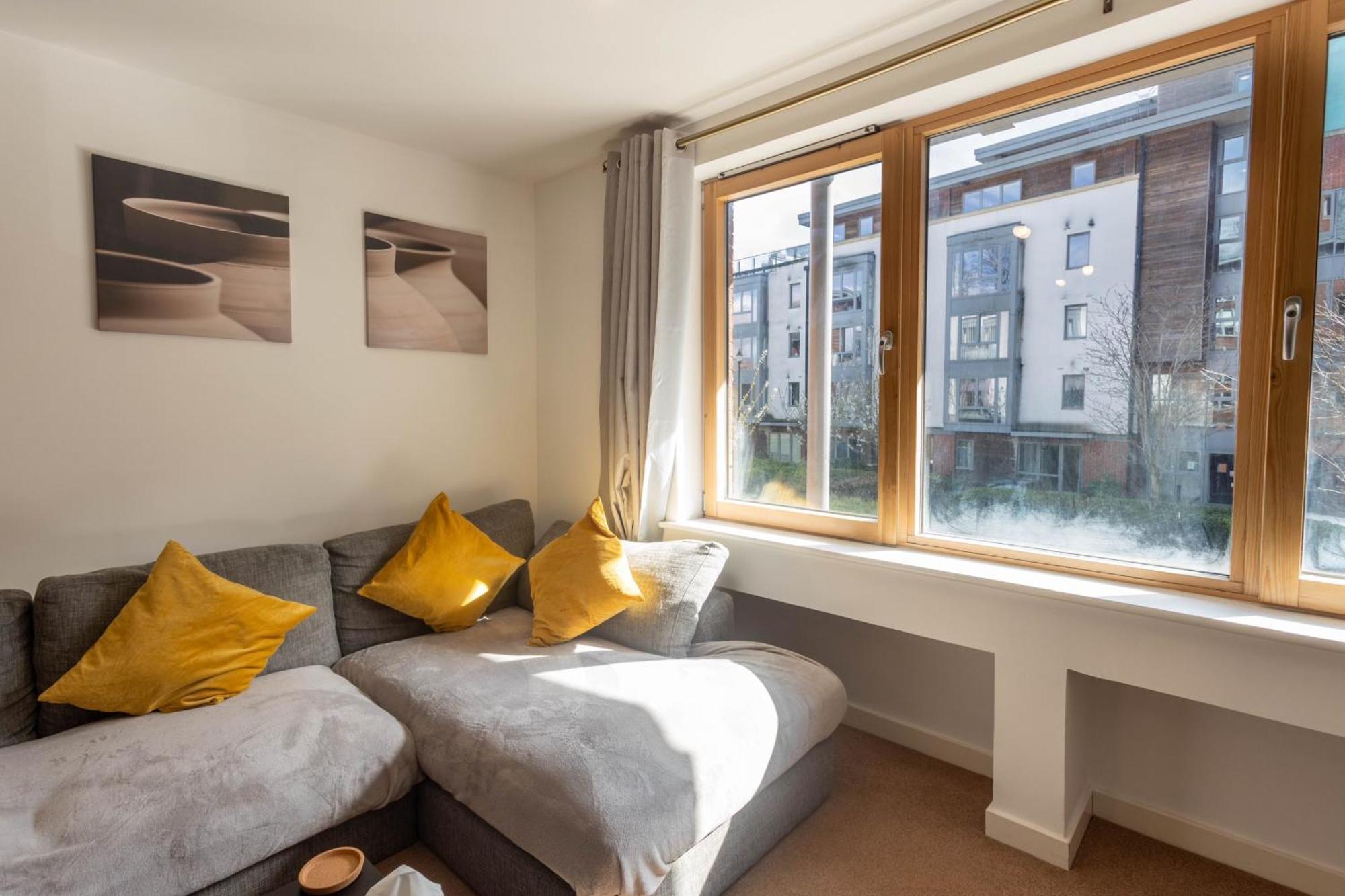 Stylish 2br Flat - Free Gym - Contractors Appartamento *