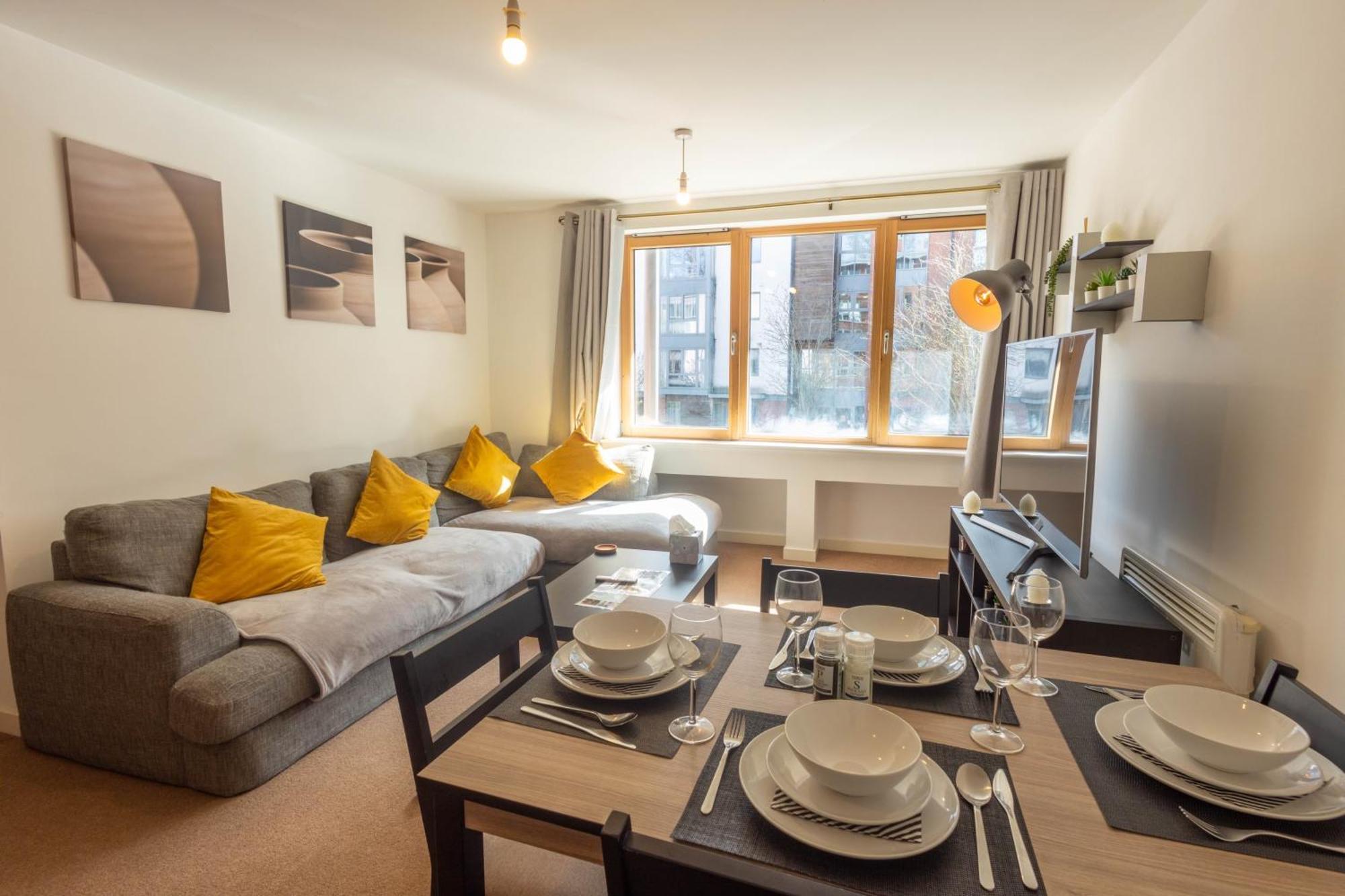 Stylish 2br Flat - Free Gym - Contractors Bristol