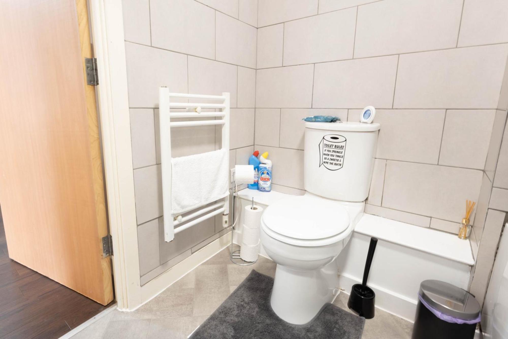 Stylish 2br Flat - Free Gym - Contractors * Bristol